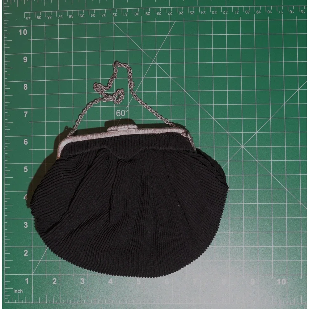 Vintage La Marquise Pleated Evening Bag Black w/ Silver Frame Kiss Lock 40s EUC